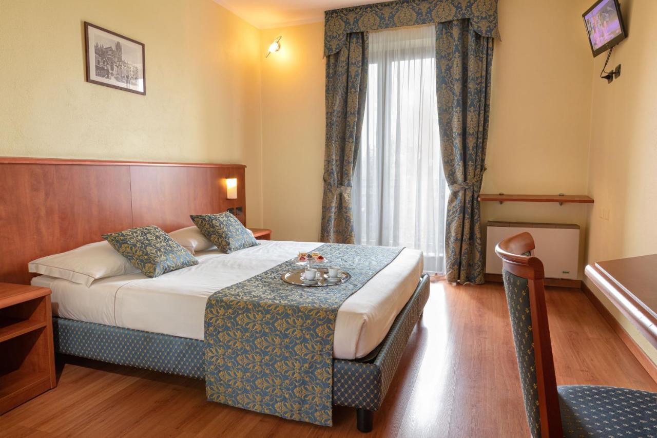 Hotel Postumia Dossobuono Exterior photo